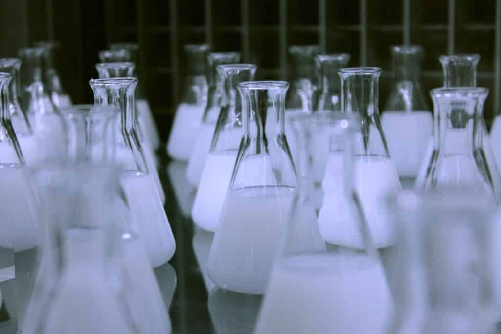 Biotechnology laboratory glassware and equipment requiring precise temperature control