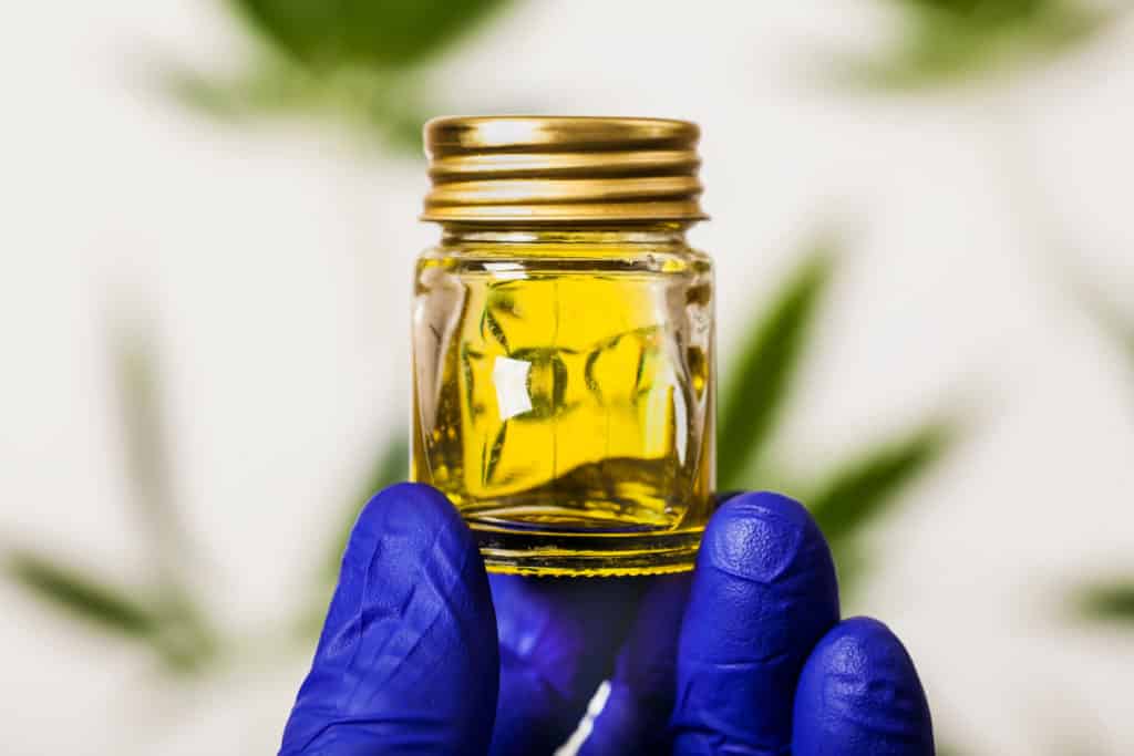 CBD extraction laboratory equipment requiring precise temperature-controlled cooling